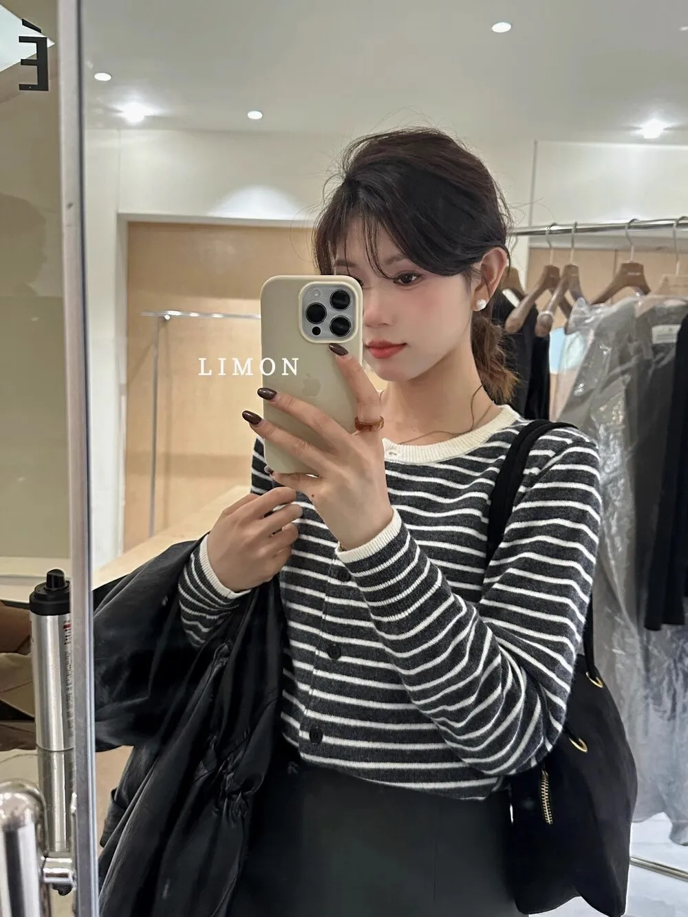 Korean High-End Striped Knitted Open Cardigan Women Spring Autumn Outerwear Color Blo Loose Layering Outerwear Top
Korean High-End Striped Knitted Open Cardigan Women Spring Autumn Outerwear Color Blo Loose Layering Outerwear Top