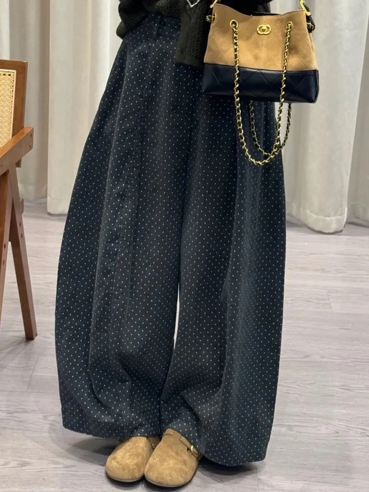 plus Size Women's Corduroy Wide Leg Pants Korean Style Loose Fit Autumn Winter Slimming Long Trousers High Waist Pocket Detail
plus Size Women's Corduroy Wide Leg Pants Korean Style Loose Fit Autumn Winter Slimming Long Trousers High Waist Pocket Detail