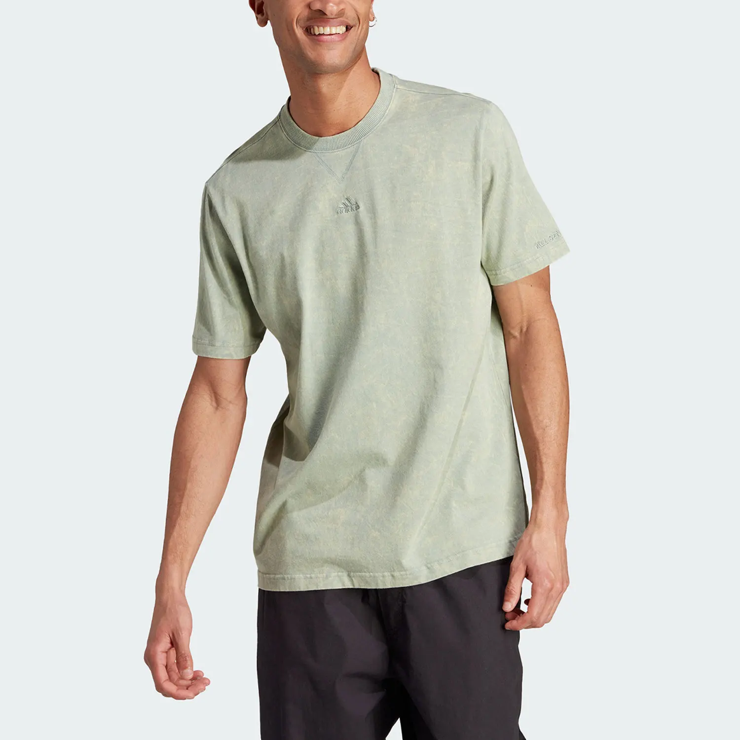 Adidas genuine Summer Men's Breathable Casual T-Shirt IK4275
Adidas genuine Summer Men's Breathable Casual T-Shirt IK4275