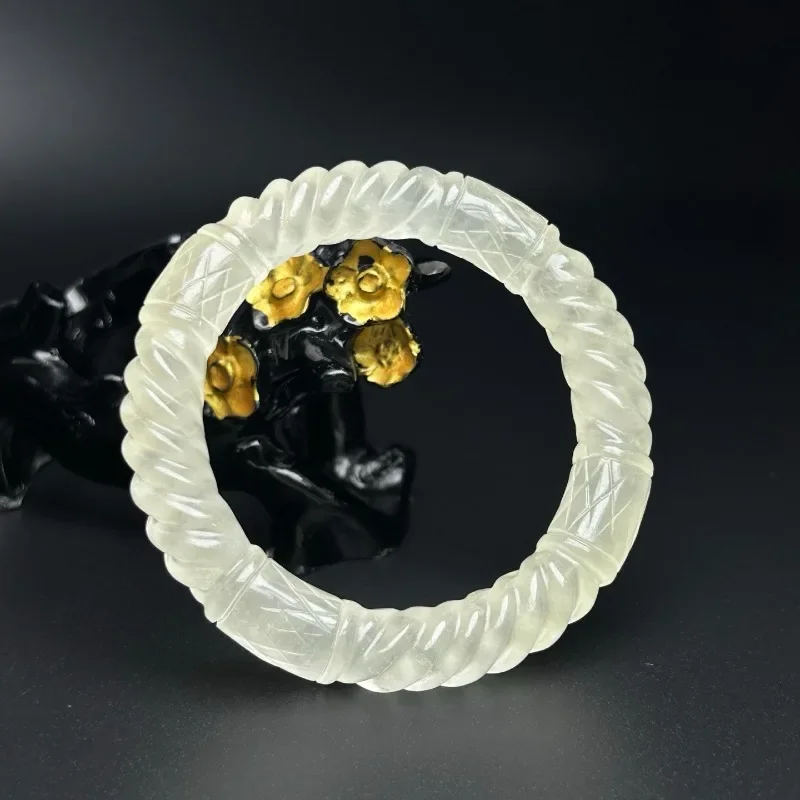 Natural High Ice Quartzite Jade Twist Bracelet, Exquisite Fashion Versatile Jade Bracelet Jewelry
Natural High Ice Quartzite Jade Twist Bracelet, Exquisite Fashion Versatile Jade Bracelet Jewelry