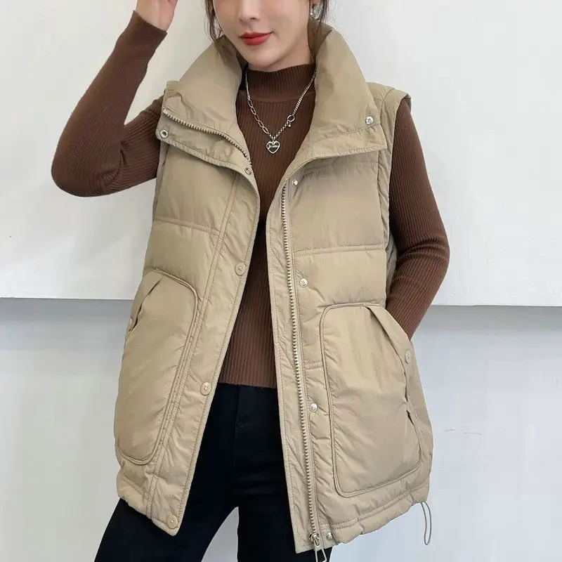 High-grade Down Cotton Vest for Women 2023Autumn Winter New Loose Short Parkas Windproof Waistcoat Pocket Sleeveless Vest Female
High-grade Down Cotton Vest for Women 2023Autumn Winter New Loose Short Parkas Windproof Waistcoat Pocket Sleeveless Vest Female