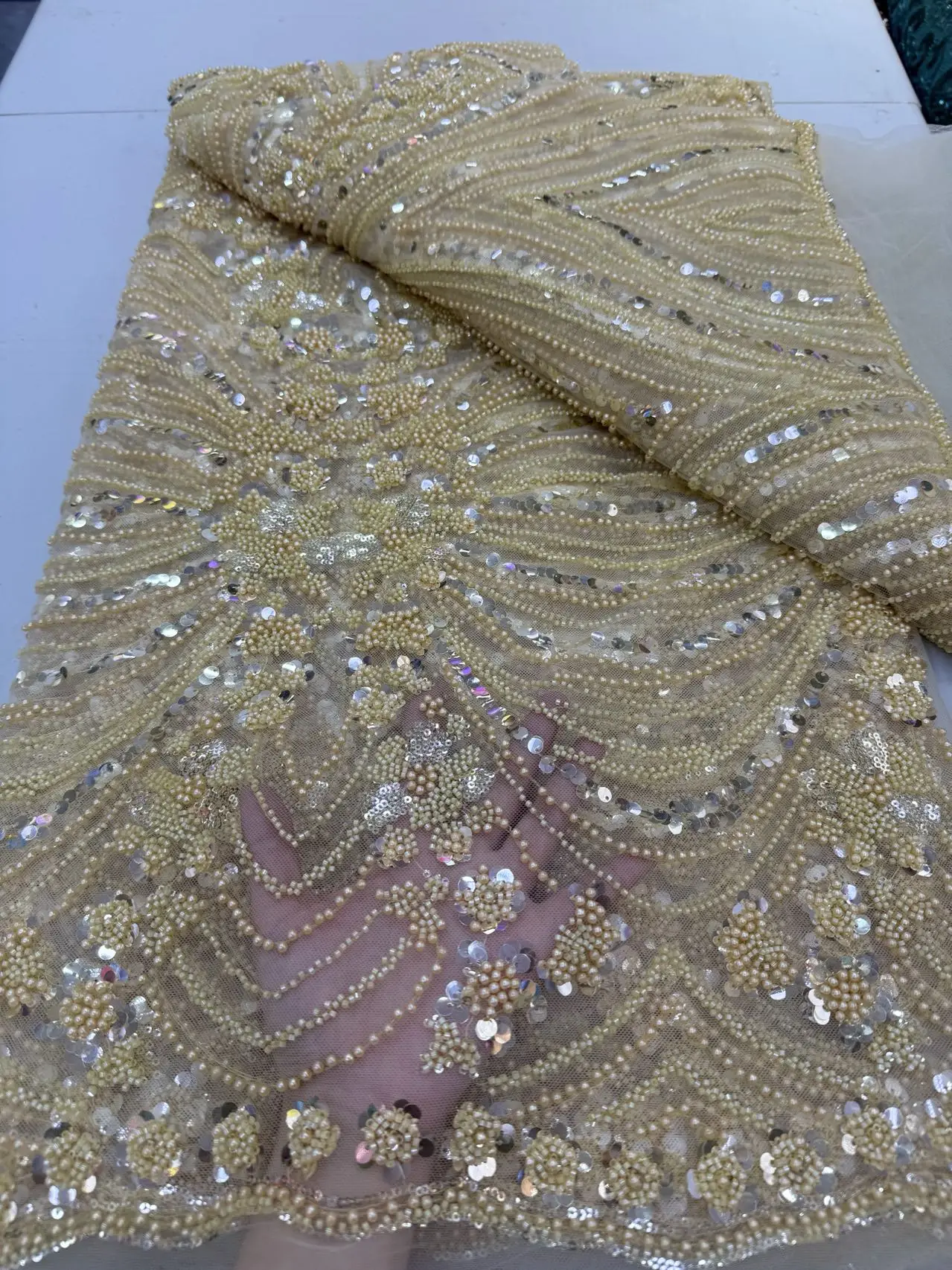 Роскошный тюль с блестками, кружевная ткань, африканская кружевная ткань, 5 ярдов, высокое качество, 2026, вышитая бисером кружевная ткань для шитья
Роскошный тюль с блестками, кружевная ткань, африканская кружевная ткань, 5 ярдов, высокое качество, 2026, вышитая бисером кружевная ткань для шитья