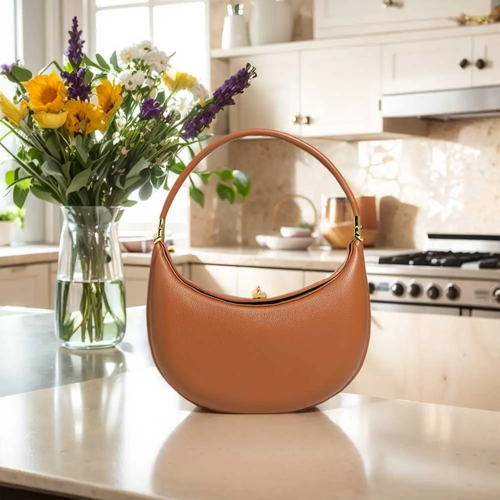 PU Leather Women Luxury Designer Handbag Purses Fashion Vintage Wallet Female Half Moon Crescent Hobos Shoulder Bags Totes 
PU Leather Women Luxury Designer Handbag Purses Fashion Vintage Wallet Female Half Moon Crescent Hobos Shoulder Bags Totes