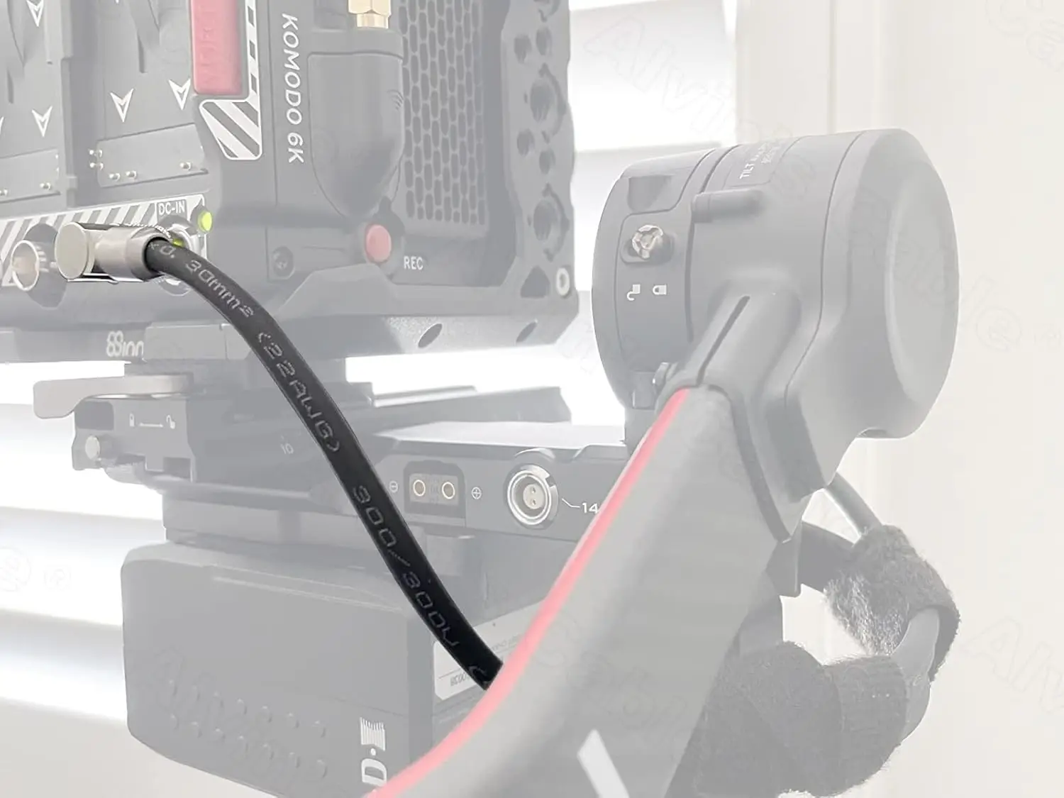 Alvin's Cables 12V 3A D-Tap to L-Type Male Adapter - Поворотный прямоугольный 2-контактный гнездовой кабель питания для RED Komodo/DSMC2/Sony A7
Alvin's Cables 12V 3A D-Tap to L-Type Male Adapter - Поворотный прямоугольный 2-контактный гнездовой кабель питания для RED Komodo/DSMC2/Sony A7