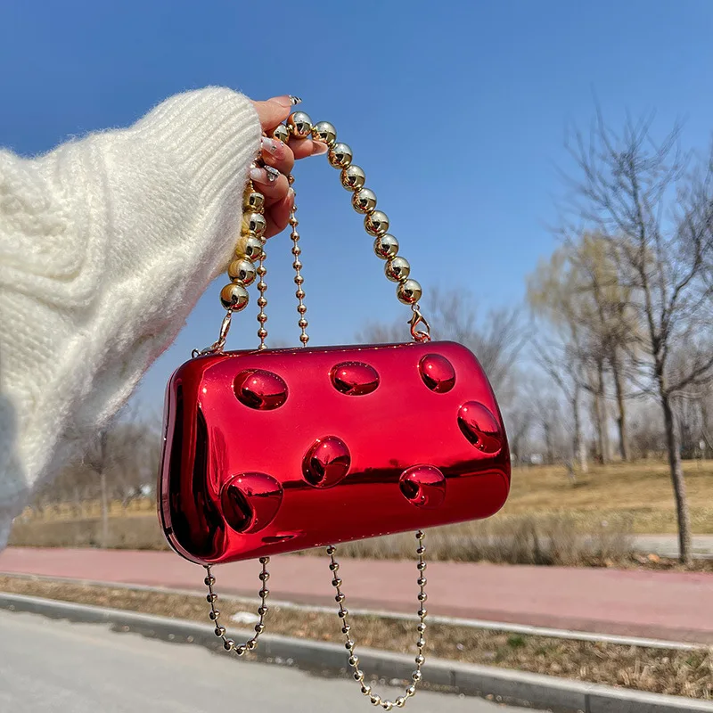 Personalized acrylic egg box bag 2026 new fashion glossy dinner bag women's beaded handbag
Personalized acrylic egg box bag 2026 new fashion glossy dinner bag women's beaded handbag