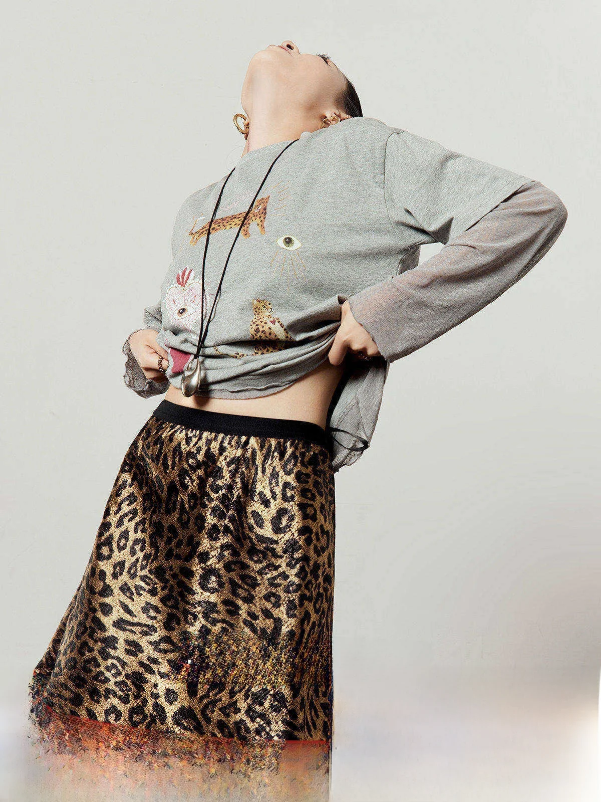 Gray Long Sleeve T-Shirt Women's Spring New Style Leopard Print Loose Mesh Splicing Casual Fashion Ladies' Top Zhou Li Wu
Gray Long Sleeve T-Shirt Women's Spring New Style Leopard Print Loose Mesh Splicing Casual Fashion Ladies' Top Zhou Li Wu