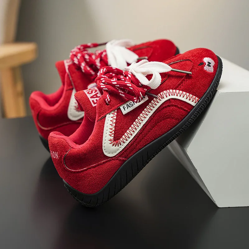 2025 New children's anti-slip soft-soled running shoes girls' Velcro Forrest Gump casual shoes and German training sports shoes
2025 New children's anti-slip soft-soled running shoes girls' Velcro Forrest Gump casual shoes and German training sports shoes