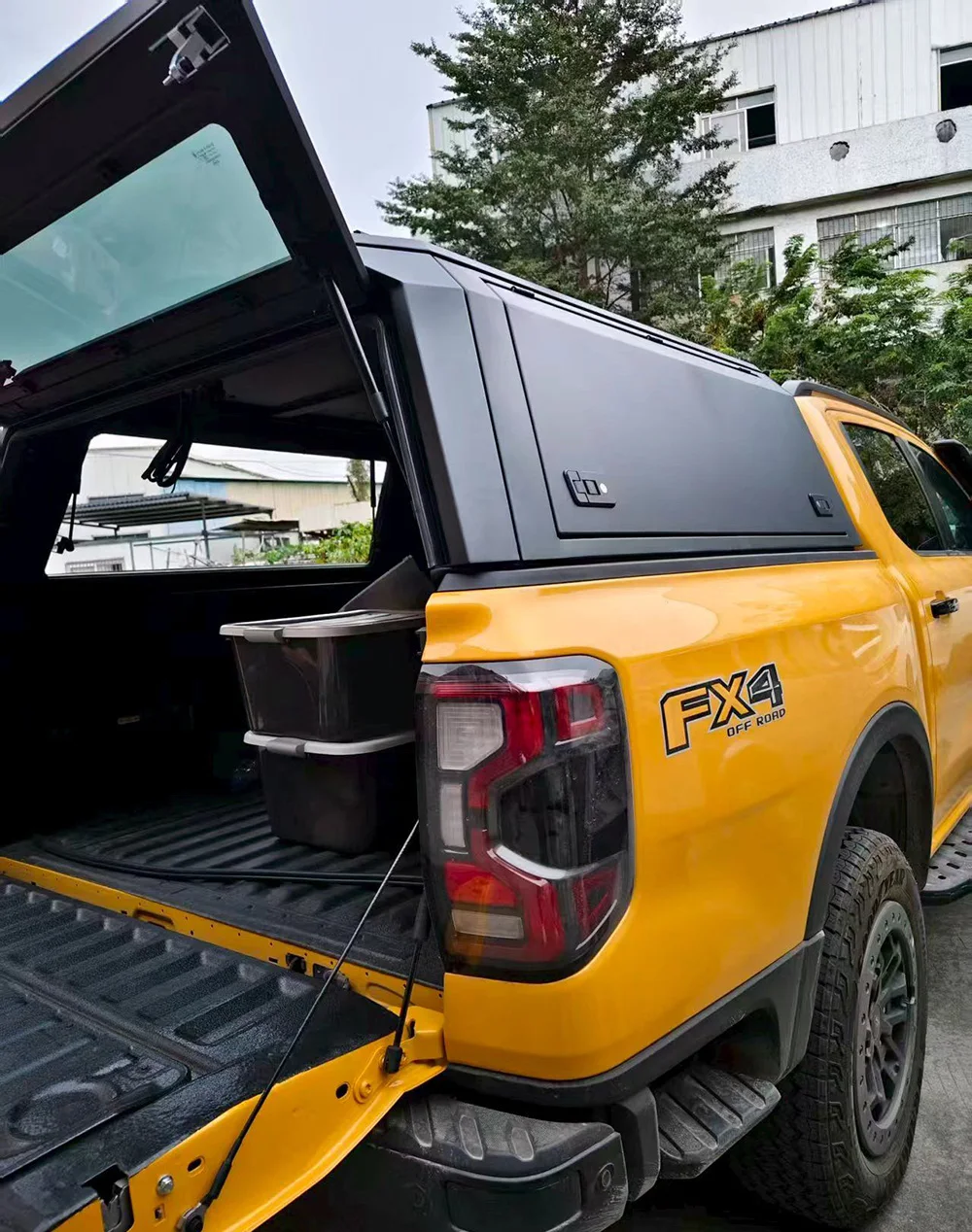 KQX Truck Cap Aluminum Hardtop Pickup Truck Bed Cover Ute Topper Camper Shell Bed Cap for Chevy Canopy Gmc Silverado1500 2026
KQX Truck Cap Aluminum Hardtop Pickup Truck Bed Cover Ute Topper Camper Shell Bed Cap for Chevy Canopy Gmc Silverado1500 2026