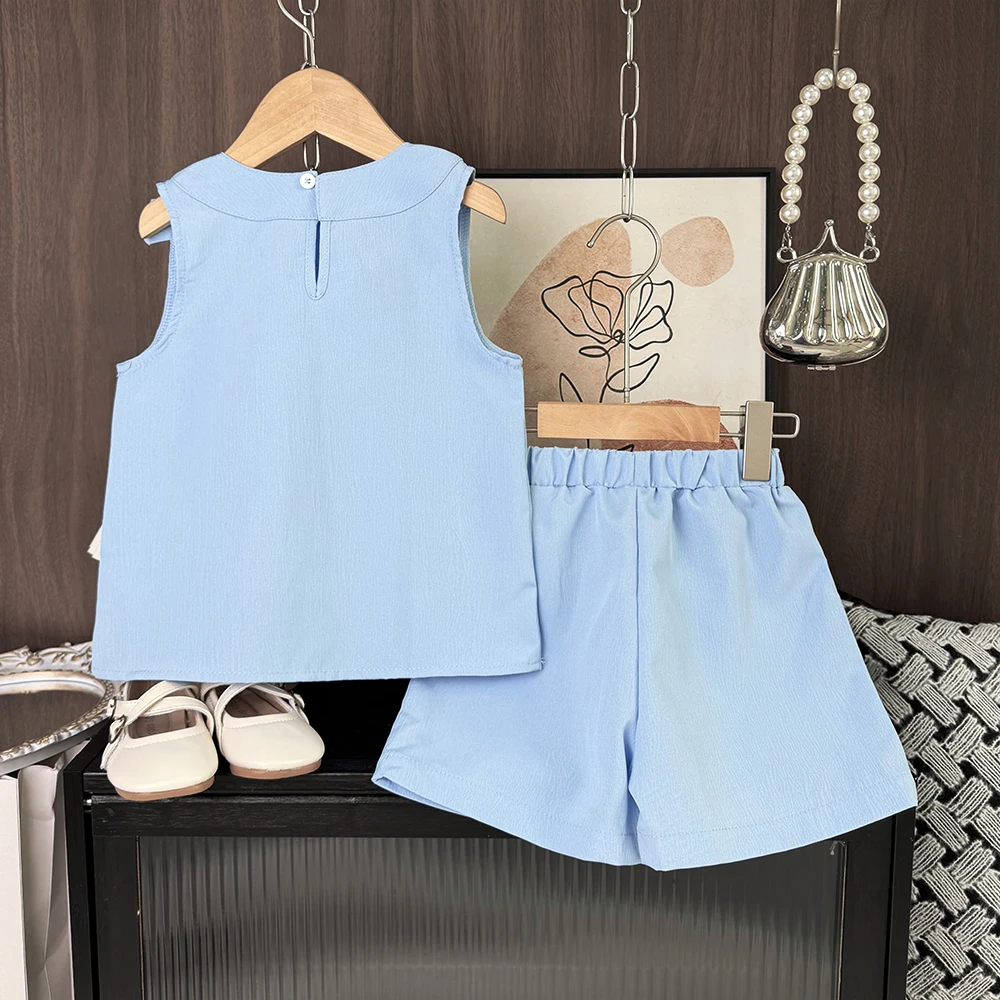 2026 New Blue Summer Girls' Clothing Bow Decoration Solid Color Sleeveless Top+Shorts Korean Version Children's Set Girl Outfit
2026 New Blue Summer Girls' Clothing Bow Decoration Solid Color Sleeveless Top+Shorts Korean Version Children's Set Girl Outfit