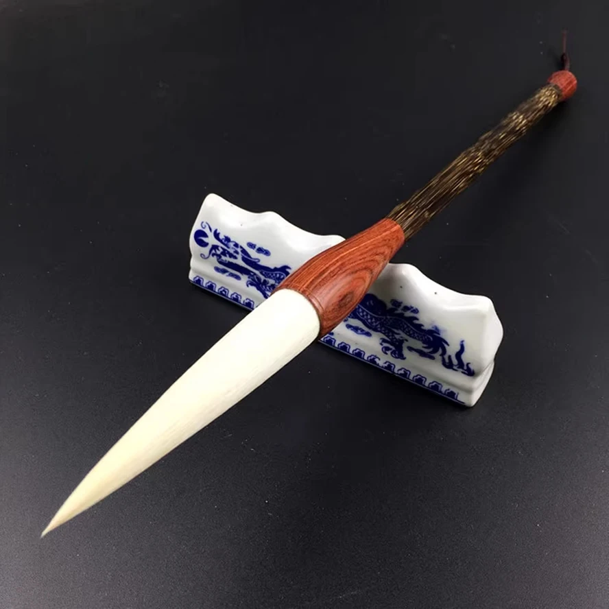 Профессиональная китайская кисть ручной работы из чистой козьей шерсти для рисования тушью и каллиграфии, длинная коническая кисть для швабры большого размера, искусство бумаги Сюань
Профессиональная китайская кисть ручной работы из чистой козьей шерсти для рисования тушью и каллиграфии, длинная коническая кисть для швабры большого размера, искусство бумаги Сюань