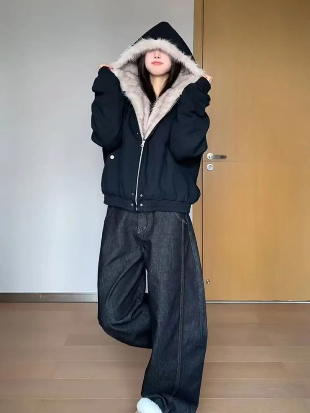 Retro Fur Collar Jacket for Women Short Fashion Commuter Cotton Jacket with Hood Design Autumn and Winter New Warm Jacket
Retro Fur Collar Jacket for Women Short Fashion Commuter Cotton Jacket with Hood Design Autumn and Winter New Warm Jacket