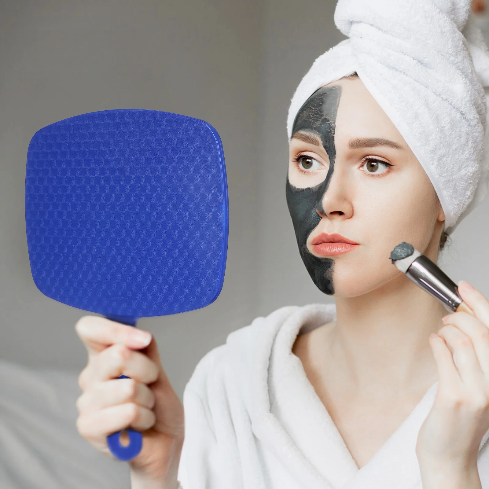 3Pcs Handheld Makeup Mirror Large Surface Lightweight Portable Personal Mirror Travel Bathroom Vanity for Women
3Pcs Handheld Makeup Mirror Large Surface Lightweight Portable Personal Mirror Travel Bathroom Vanity for Women