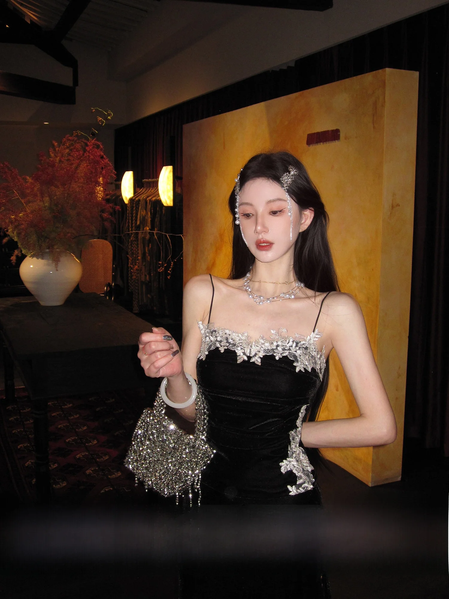 MOSS STUDIO кружевной бархатный лоскутный ремень ручной работы женский жилет французский дышащий повседневный деловой домашний костюм
MOSS STUDIO кружевной бархатный лоскутный ремень ручной работы женский жилет французский дышащий повседневный деловой домашний костюм