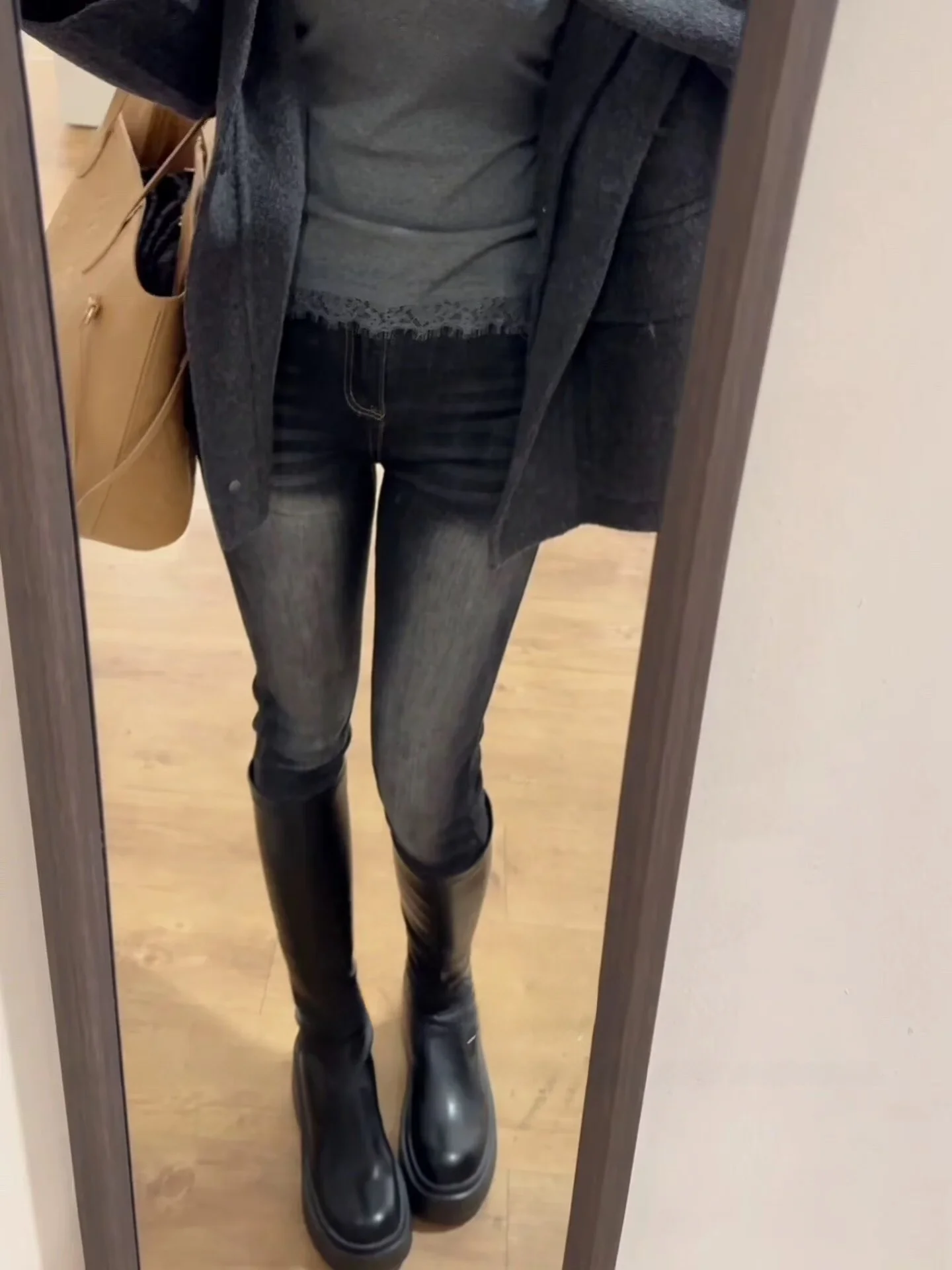High Waist Slim Fit High Waist Denim Jeans Women's Autumn Winter Bla ey Highlightened Cuffed Skinny Jeans Tummy Control
High Waist Slim Fit High Waist Denim Jeans Women's Autumn Winter Bla ey Highlightened Cuffed Skinny Jeans Tummy Control