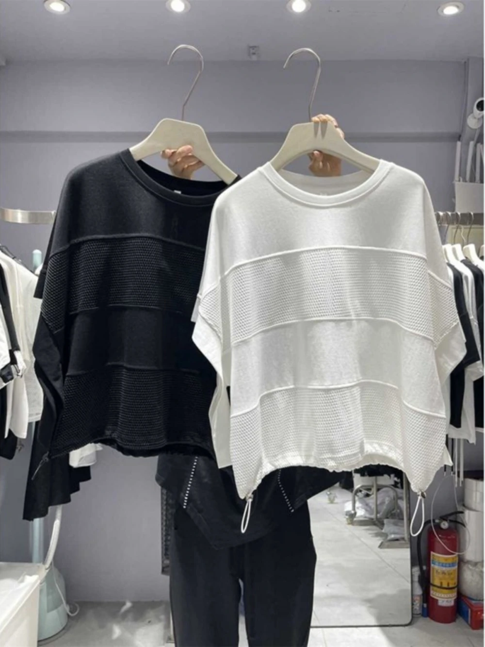plus Size Batwing Sleeve T-Shirt Women Loose Casual Drawstring Splice Top Korean Style Shape Summer Fashion Slimming
plus Size Batwing Sleeve T-Shirt Women Loose Casual Drawstring Splice Top Korean Style Shape Summer Fashion Slimming