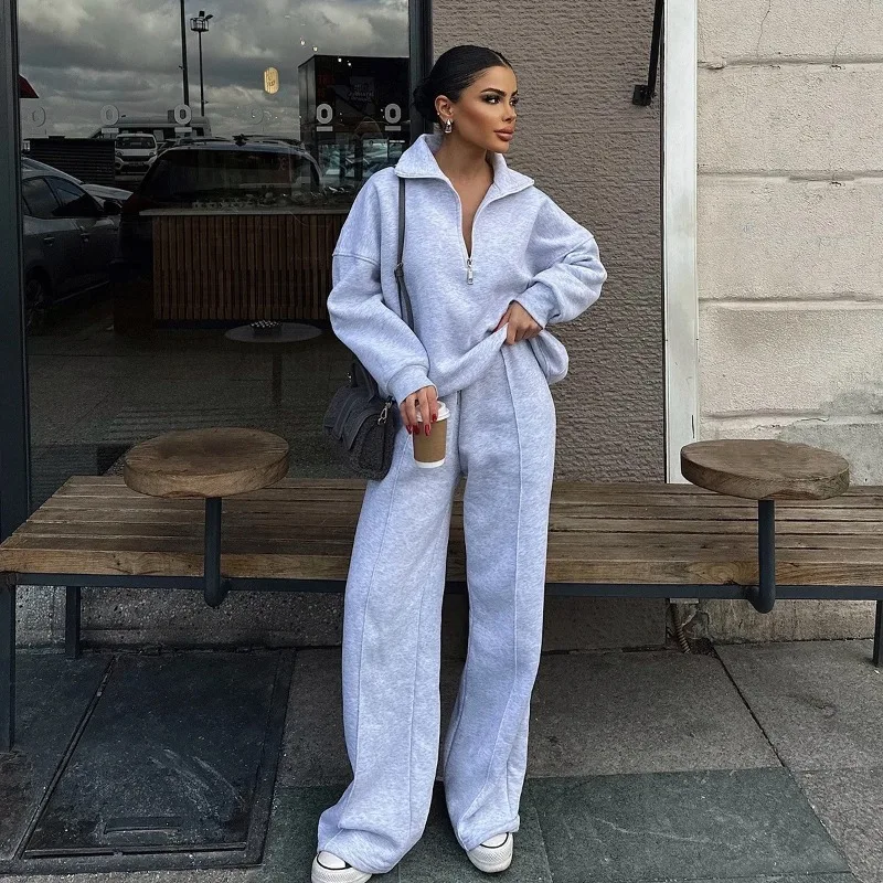 Осень-зима 2026, модный уличный женский модный полуоткрытый пуловер, свитер, брюки, свободный повседневный костюм из двух предметов
Осень-зима 2026, модный уличный женский модный полуоткрытый пуловер, свитер, брюки, свободный повседневный костюм из двух предметов