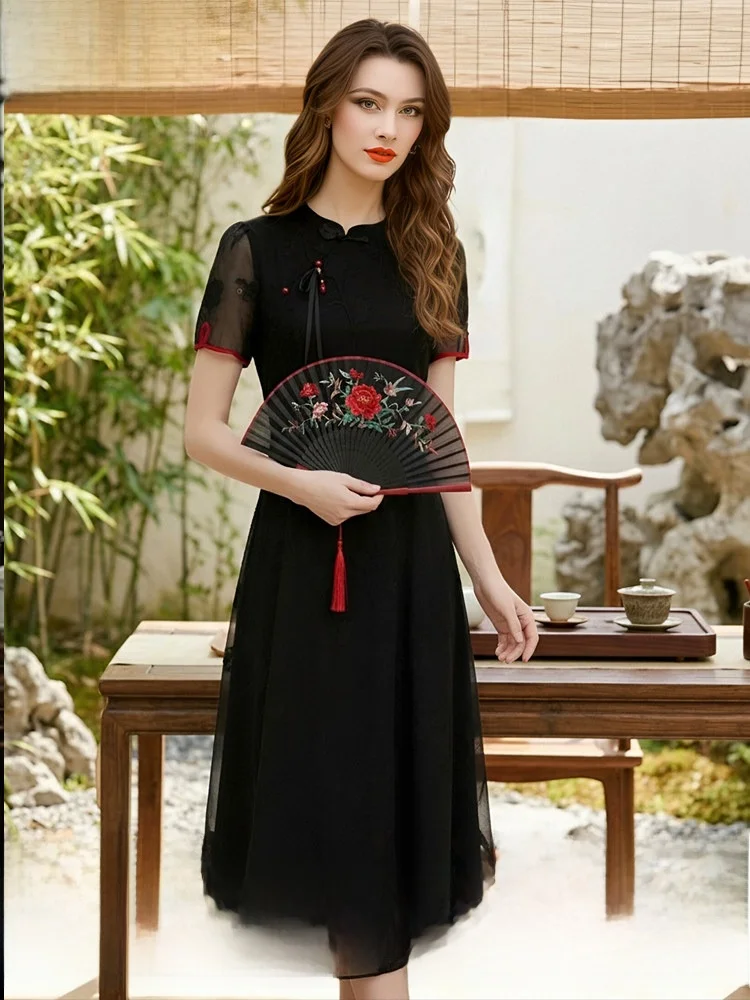 Elegant Black Embroidered Slim Fit Dress Short Sleeve Women's Style Summer New Chinese National Young Model Button Long Skirt
Elegant Black Embroidered Slim Fit Dress Short Sleeve Women's Style Summer New Chinese National Young Model Button Long Skirt