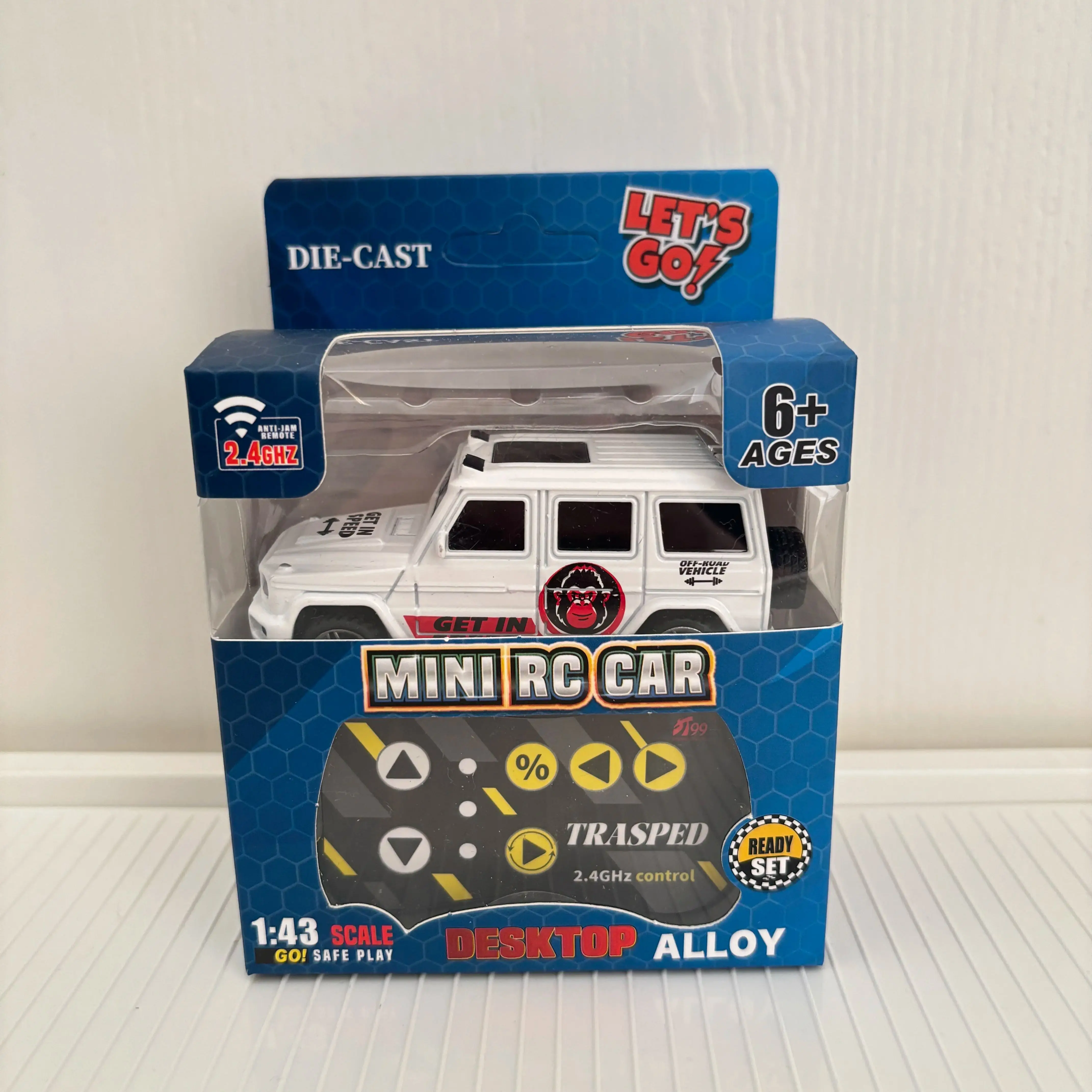 1:43 Mini Alloy RC Remote Control Car Fun Children's Toy Birthday Gift Racing Boy
1:43 Mini Alloy RC Remote Control Car Fun Children's Toy Birthday Gift Racing Boy