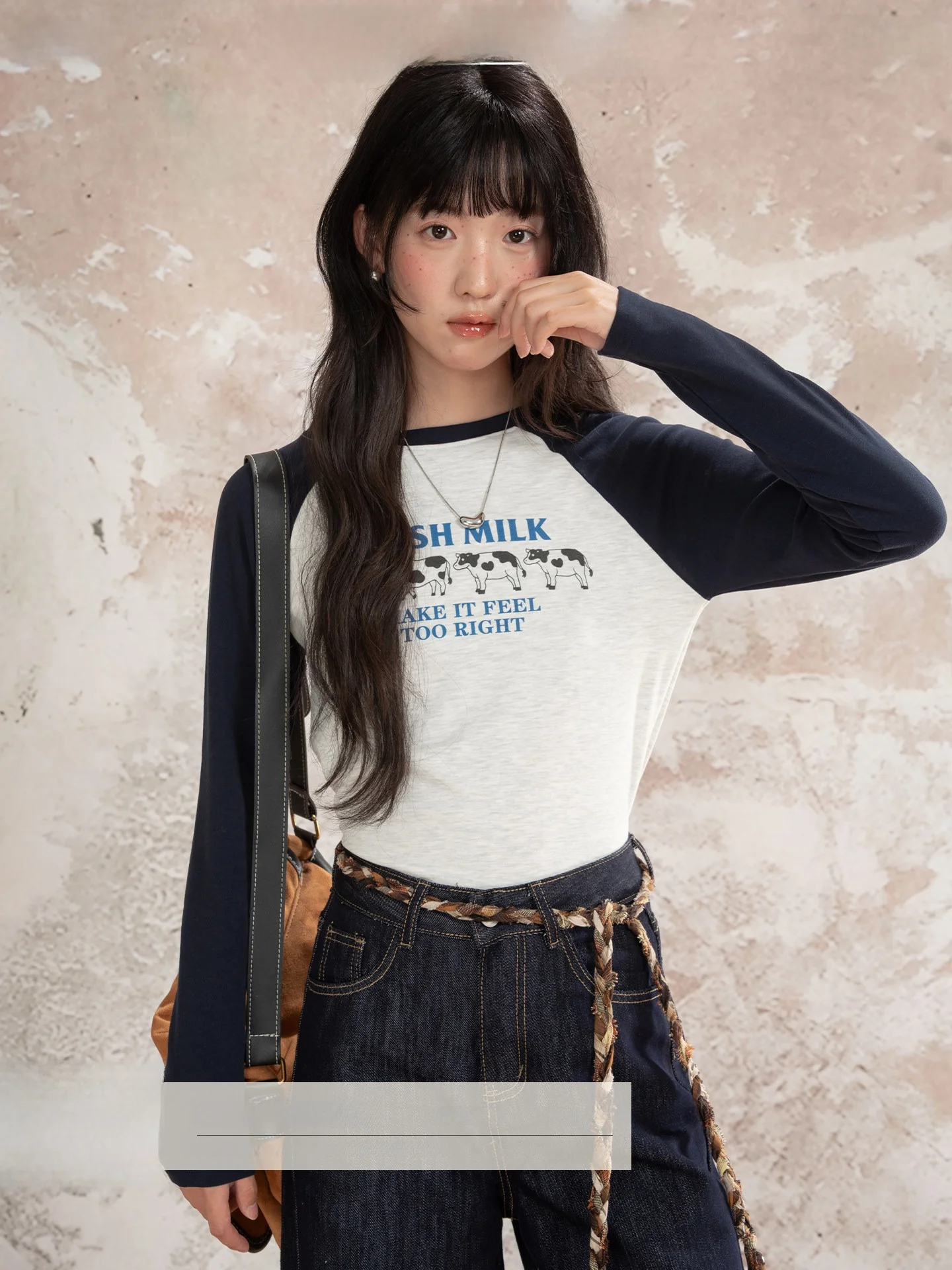 Женская свободная повседневная футболка Loveheynew Color Blo с длинным рукавом и круглым вырезом, хлопковая, с эффектом омоложения, базовый слой
Женская свободная повседневная футболка Loveheynew Color Blo с длинным рукавом и круглым вырезом, хлопковая, с эффектом омоложения, базовый слой