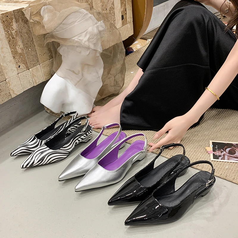 Fashion French Block Heel Women 2026 New Summer Pointed Toe Baotou Sandals Temperament Single Shoes
Fashion French Block Heel Women 2026 New Summer Pointed Toe Baotou Sandals Temperament Single Shoes