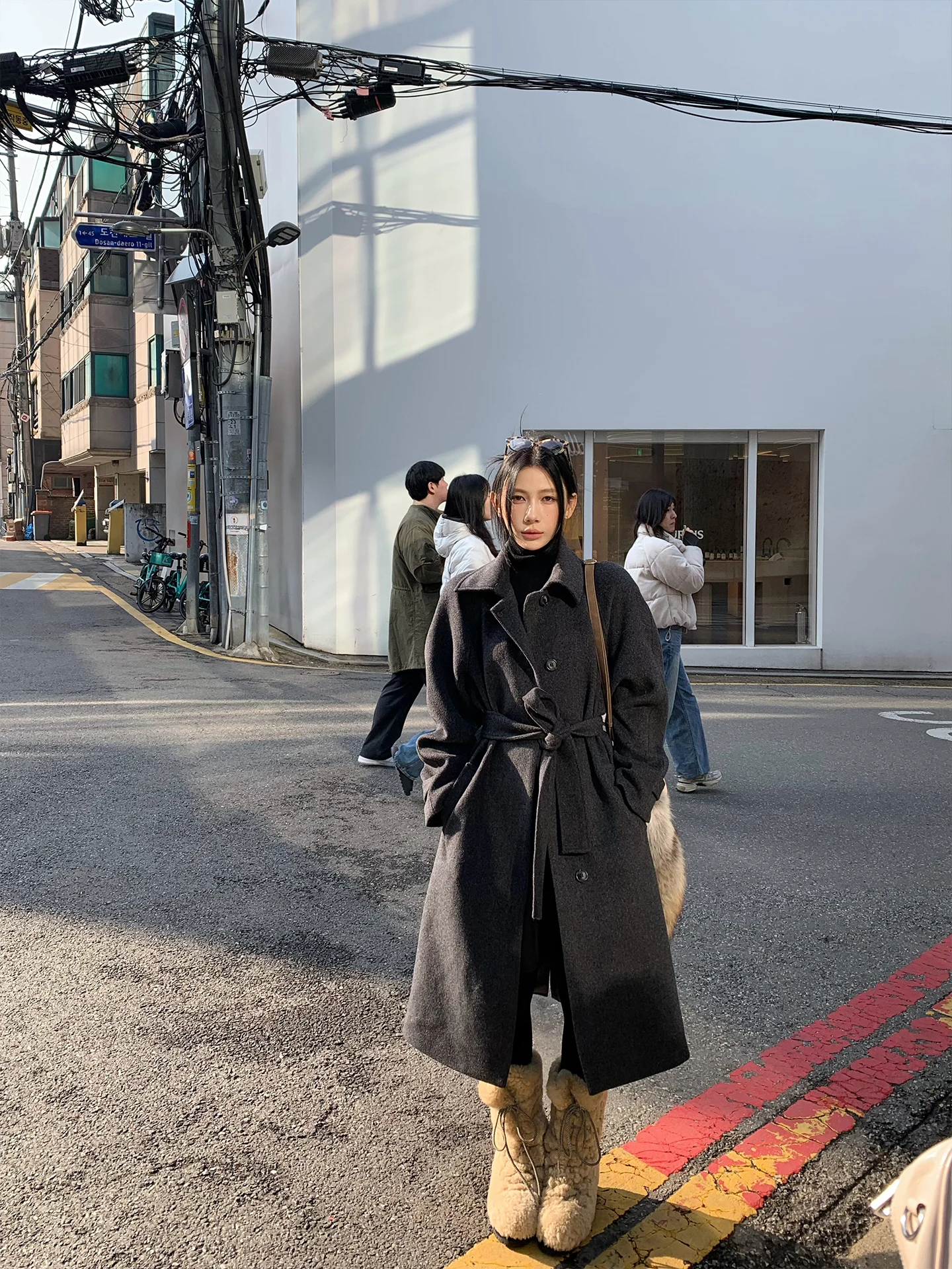 Korean Sle Thi Warm Long Woolen Coat for Women Winter Faion Outerwear Polyester Viscose Acrylic Fiber Blend Youth Size
Korean Sle Thi Warm Long Woolen Coat for Women Winter Faion Outerwear Polyester Viscose Acrylic Fiber Blend Youth Size