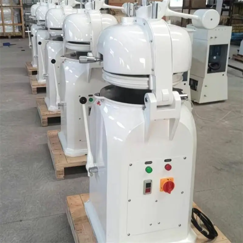 Профессиональный производитель хлебобулочных изделий, тесторез, тестоделитель, машина для округления шариков
Профессиональный производитель хлебобулочных изделий, тесторез, тестоделитель, машина для округления шариков