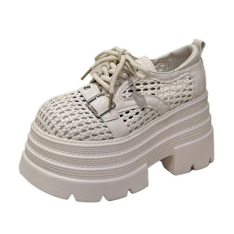 2026 10CM Luxury Women's Hollow Leather Sneakers High Platform Lace-up Casual Shoes Thick Sole Heels Walking Shoes Zapatos Mujer
2026 10CM Luxury Women's Hollow Leather Sneakers High Platform Lace-up Casual Shoes Thick Sole Heels Walking Shoes Zapatos Mujer
