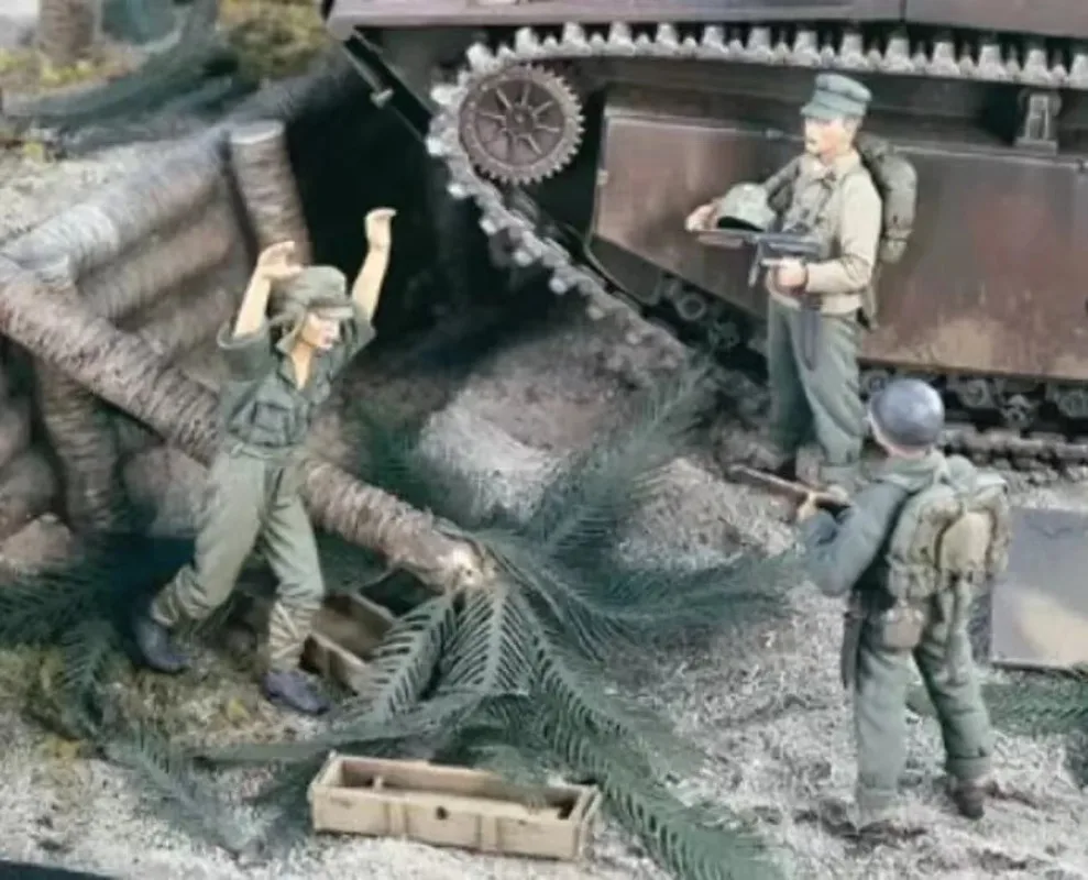 1/35 Scale Resin Soldier Figure Model Kit Historical Military US Army and Captive 3Persons Unassembled and Unpainted 531x
1/35 Scale Resin Soldier Figure Model Kit Historical Military US Army and Captive 3Persons Unassembled and Unpainted 531x