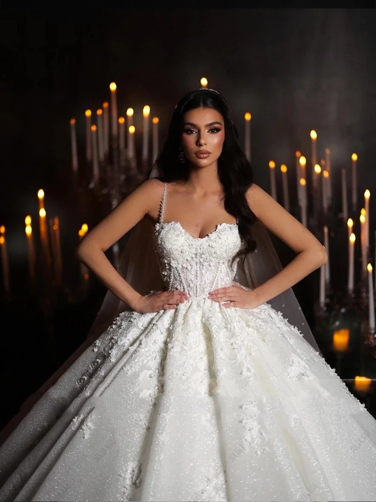 Ball Gown Wedding Dress Spaghetti Straps Beading Pearls Embroidery Lace Bridal Gowns Sweetheart Vestidos De Noiva Customized
Ball Gown Wedding Dress Spaghetti Straps Beading Pearls Embroidery Lace Bridal Gowns Sweetheart Vestidos De Noiva Customized