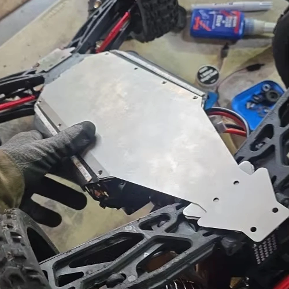 GPM Stainless Steel Chassis Armor ARA320570 ARA320808 for ARRMA 1/8 KRATON EXB V6 6S ARA8608V6 ARA8708V6 ARA8708T1 ARA106053
GPM Stainless Steel Chassis Armor ARA320570 ARA320808 for ARRMA 1/8 KRATON EXB V6 6S ARA8608V6 ARA8708V6 ARA8708T1 ARA106053