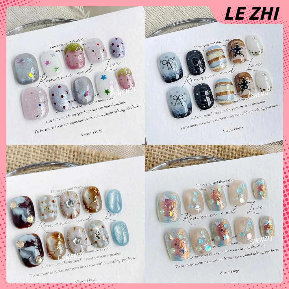 Retro Chic Y2K Short Round Glitter Powder Dot Star Nail Art Hand-Drawn Bow Flower Leopard Diamond Fake Nail Summer Accessories
Retro Chic Y2K Short Round Glitter Powder Dot Star Nail Art Hand-Drawn Bow Flower Leopard Diamond Fake Nail Summer Accessories