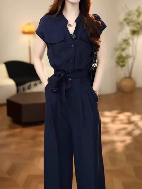 Корейские модные летние брюки-палаццо с высокой талией и V-образным вырезом для женщин, стройнящие фигуру
Корейские модные летние брюки-палаццо с высокой талией и V-образным вырезом для женщин, стройнящие фигуру