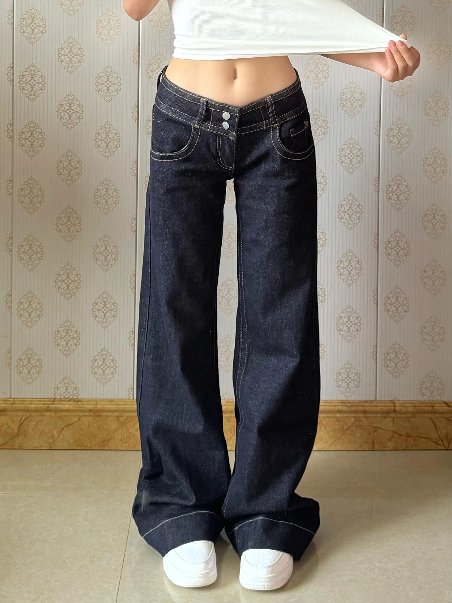 Low Waist Slim Straight Jeans Women's Retro American Vintage Double Buckle Washed Denim Pants Fashionable Casual Wear
Low Waist Slim Straight Jeans Women's Retro American Vintage Double Buckle Washed Denim Pants Fashionable Casual Wear