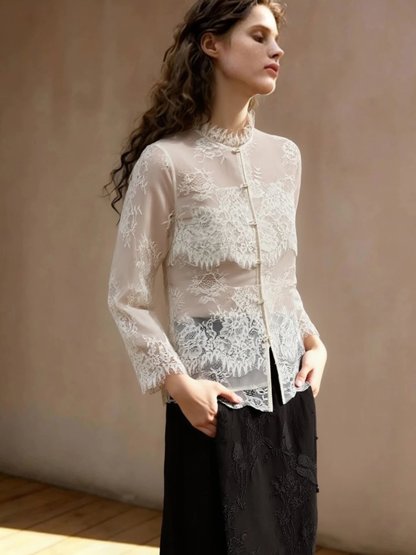 Elegant Lace Splice Design Women's Long Sleeve Shirt Spring New Style Korean Version Straight Cut Silk Material Fashionable C...
Elegant Lace Splice Design Women's Long Sleeve Shirt Spring New Style Korean Version Straight Cut Silk Material Fashionable C...