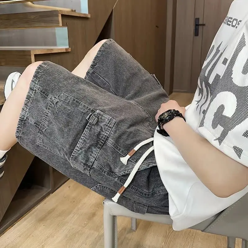 Men's Denim Shorts in Loose Fit American Summer Casual Washed Knee-Length Trendy Retro Lightweight Comfortable Street Fashion
Men's Denim Shorts in Loose Fit American Summer Casual Washed Knee-Length Trendy Retro Lightweight Comfortable Street Fashion