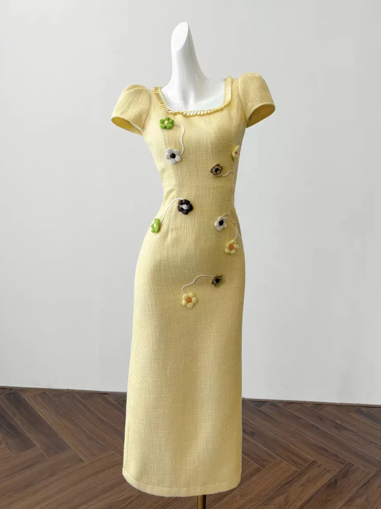 2025 French Vintage Elegant Summer Dresses Square Collar Short Sleeve Embroidered Flowers Slim Waist Party Long Dress For Women
2025 French Vintage Elegant Summer Dresses Square Collar Short Sleeve Embroidered Flowers Slim Waist Party Long Dress For Women