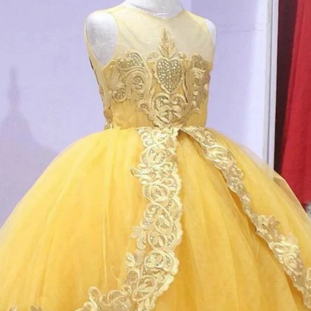 Customized Yellow Flower Girl Dress For Wedding Appliques Lace Sleeveless High Waist Kids Birthday Party First Communion Gown
Customized Yellow Flower Girl Dress For Wedding Appliques Lace Sleeveless High Waist Kids Birthday Party First Communion Gown