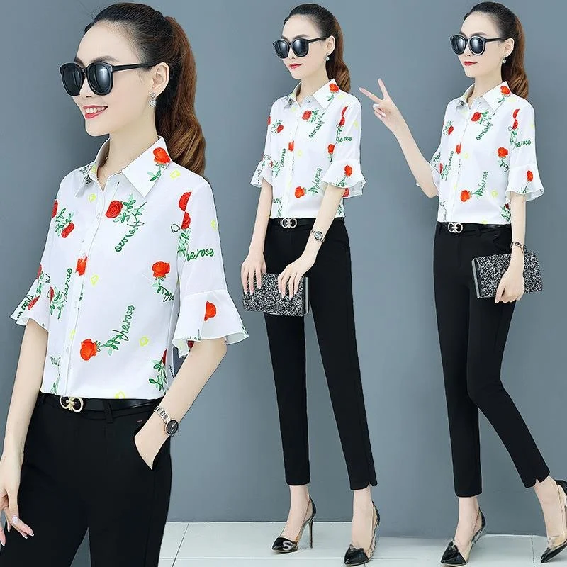 Fashionable Floral Print Blouse Women's Sleeveless Shirt Elegant Style Summer New Arrival Sweet Shirt Female Top
Fashionable Floral Print Blouse Women's Sleeveless Shirt Elegant Style Summer New Arrival Sweet Shirt Female Top
