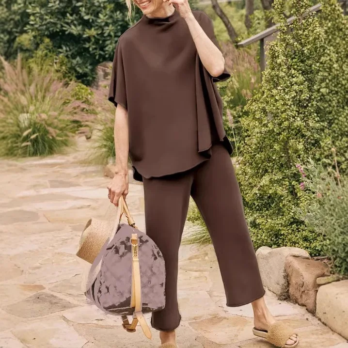 Модный женский повседневный пуловер с рукавами «летучая мышь» и широкими брюками
Модный женский повседневный пуловер с рукавами «летучая мышь» и широкими брюками