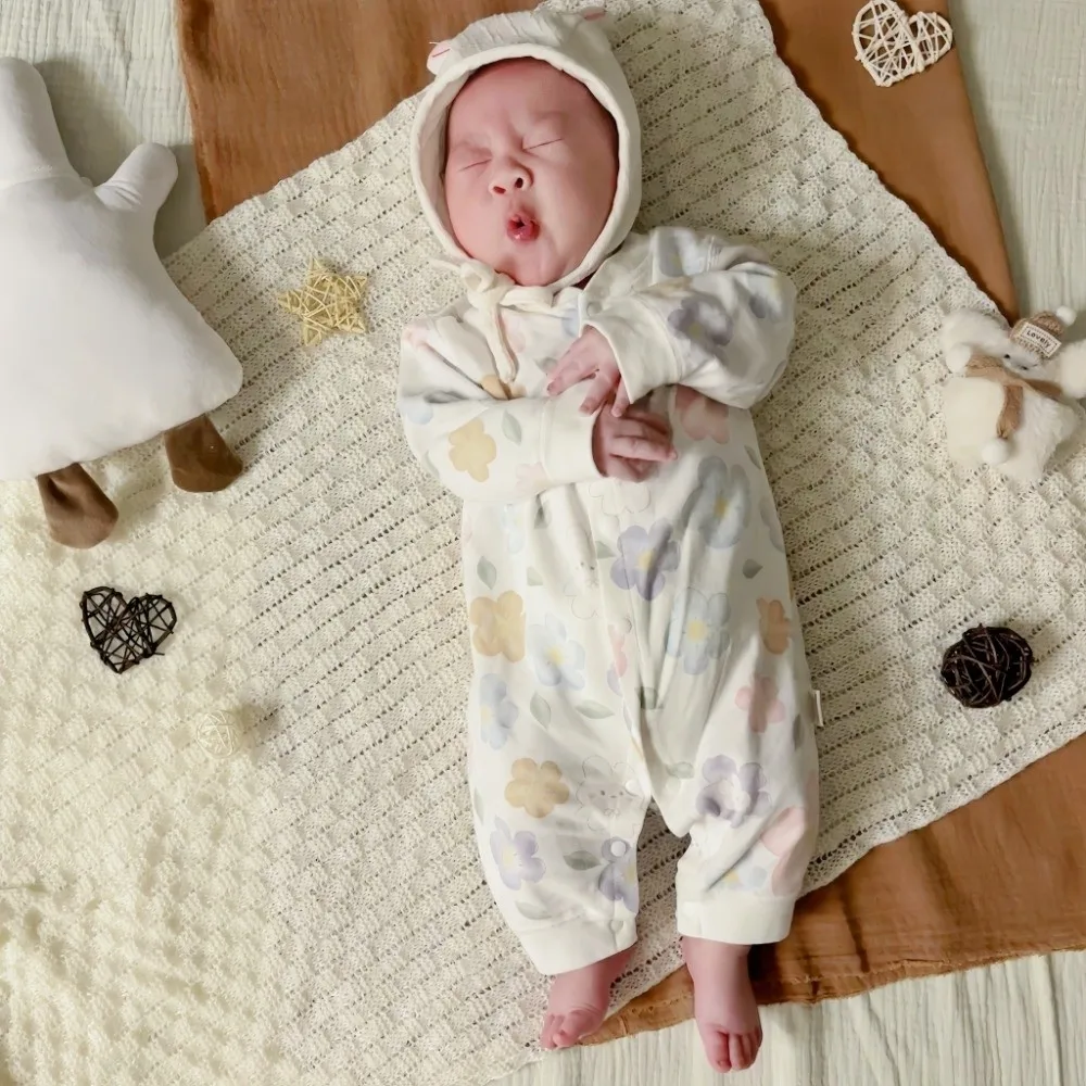 Spring/Autumn Soft Baby Jumpsuit Cartoon Pattern Button Design Infant Romper Cute Printed Cotton Newborn Onesie Baby Boy Girl
Spring/Autumn Soft Baby Jumpsuit Cartoon Pattern Button Design Infant Romper Cute Printed Cotton Newborn Onesie Baby Boy Girl