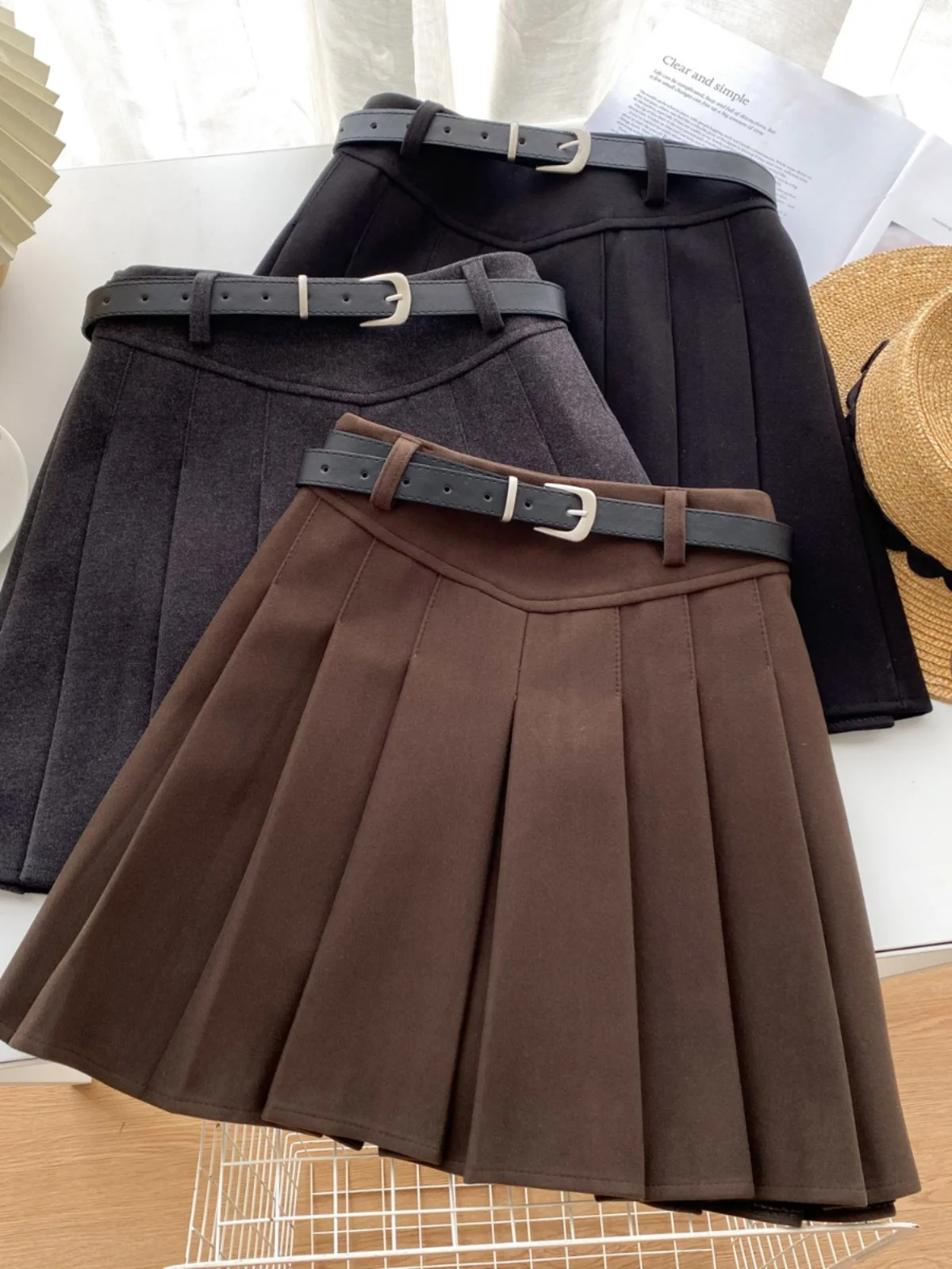 American Style Sweet And Spicy High Waist Pleated Skirt Women's Autumn Winter New Belted Slim A-Line Skirt Short Skirt
American Style Sweet And Spicy High Waist Pleated Skirt Women's Autumn Winter New Belted Slim A-Line Skirt Short Skirt