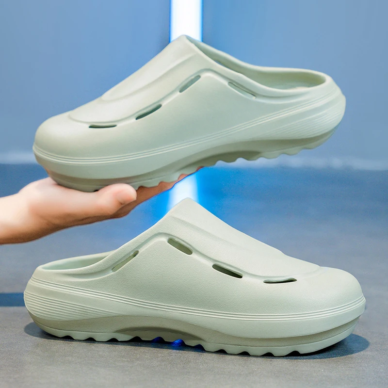 Outdoor fashion trend: perforated shoes for beach play, water shoes, comfortable trendy brand closed-toe shoes
Outdoor fashion trend: perforated shoes for beach play, water shoes, comfortable trendy brand closed-toe shoes