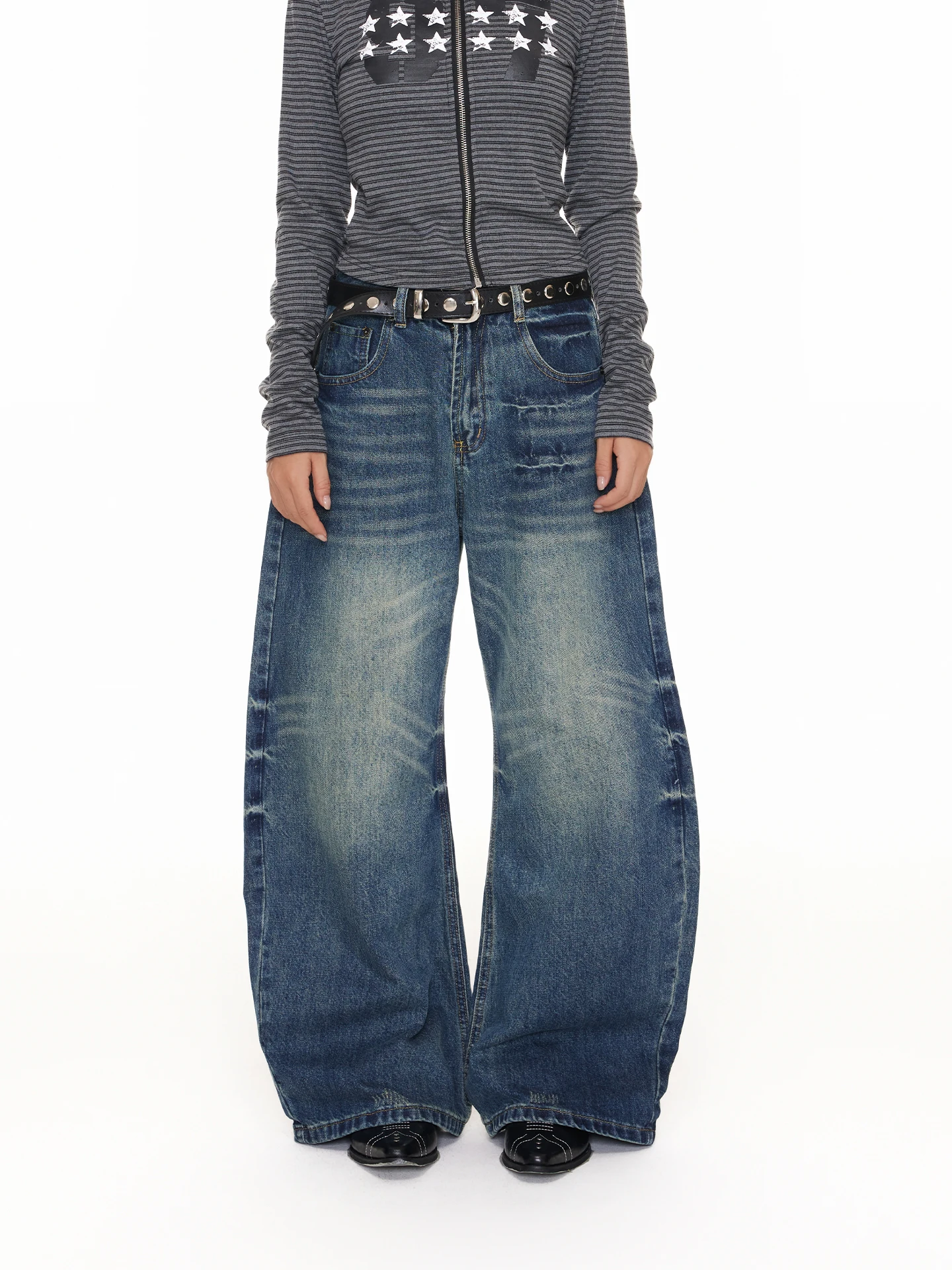 Джинсы Sundayplan в американском ретро-стиле, свободные, широкие штанины, повседневные, из хлопка, с застежкой на молнию, нейтральный крой
Джинсы Sundayplan в американском ретро-стиле, свободные, широкие штанины, повседневные, из хлопка, с застежкой на молнию, нейтральный крой