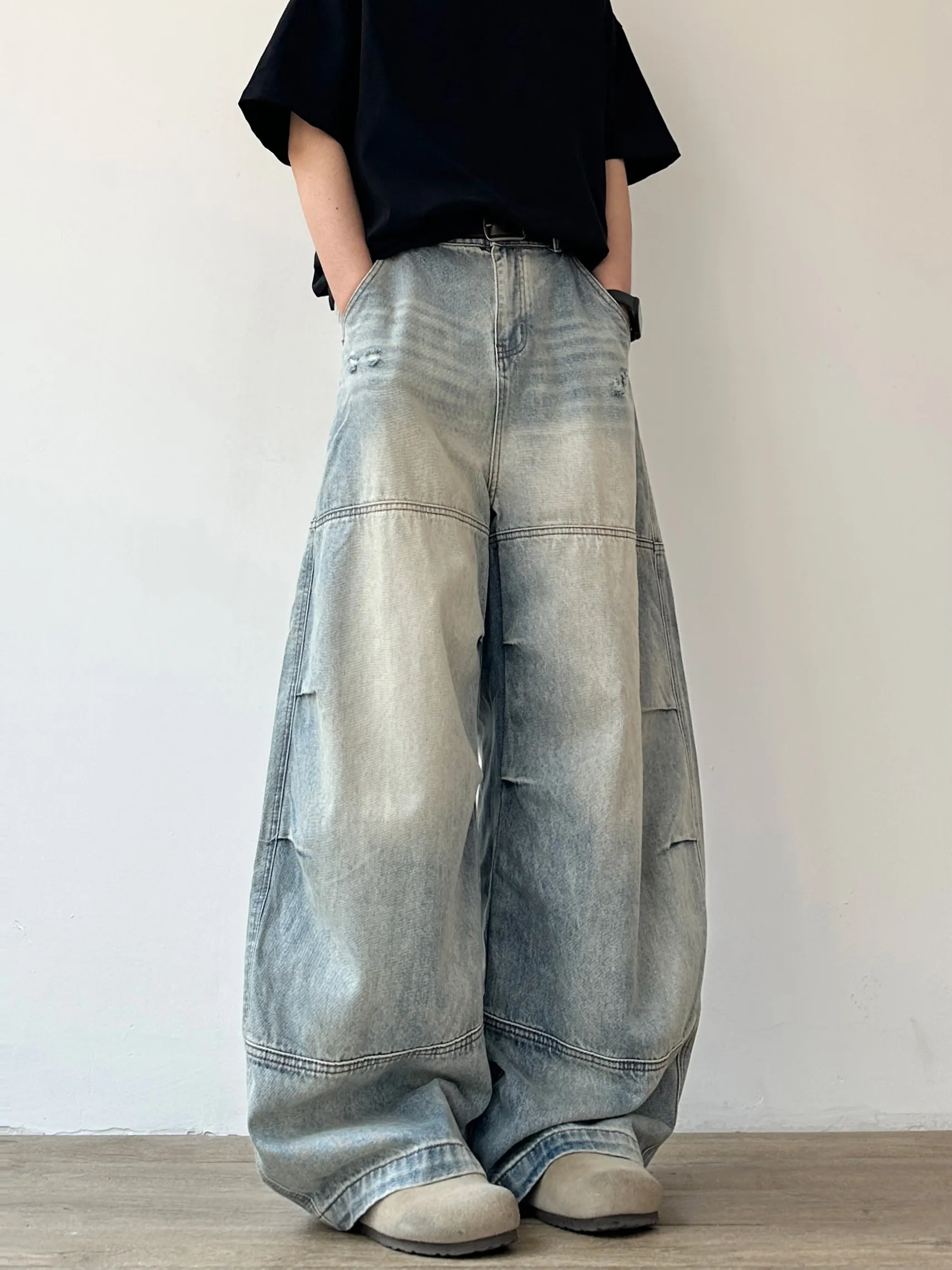 Retro American Cleanfit Distressed Wide Leg Straight Jeans Unisex Loose Fit Long Trousers Fashionable Casual Denim Pants
Retro American Cleanfit Distressed Wide Leg Straight Jeans Unisex Loose Fit Long Trousers Fashionable Casual Denim Pants