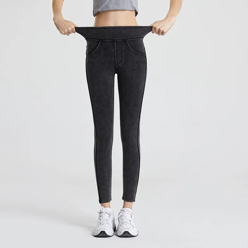 Women's New Autumn and Winter Fashion Solid Color High Waist Tight Casual Small Feet Pants, Stretch Pencil Barbie Pants Jeans
Women's New Autumn and Winter Fashion Solid Color High Waist Tight Casual Small Feet Pants, Stretch Pencil Barbie Pants Jeans