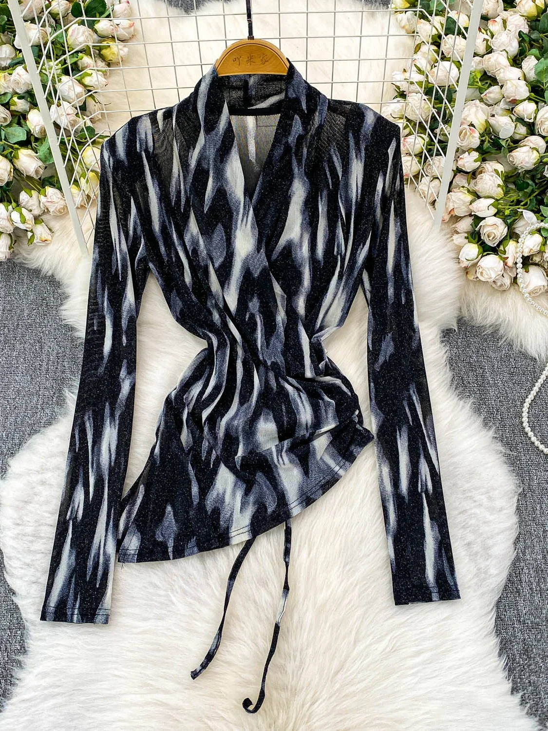 Комплект футболок Ele V-Ne со юбкой Me, длинная юбка с высокой талией Dr Casual Faion для молодых женщин, осенний сезон, обычный све 
Комплект футболок Ele V-Ne со юбкой Me, длинная юбка с высокой талией Dr Casual Faion для молодых женщин, осенний сезон, обычный све