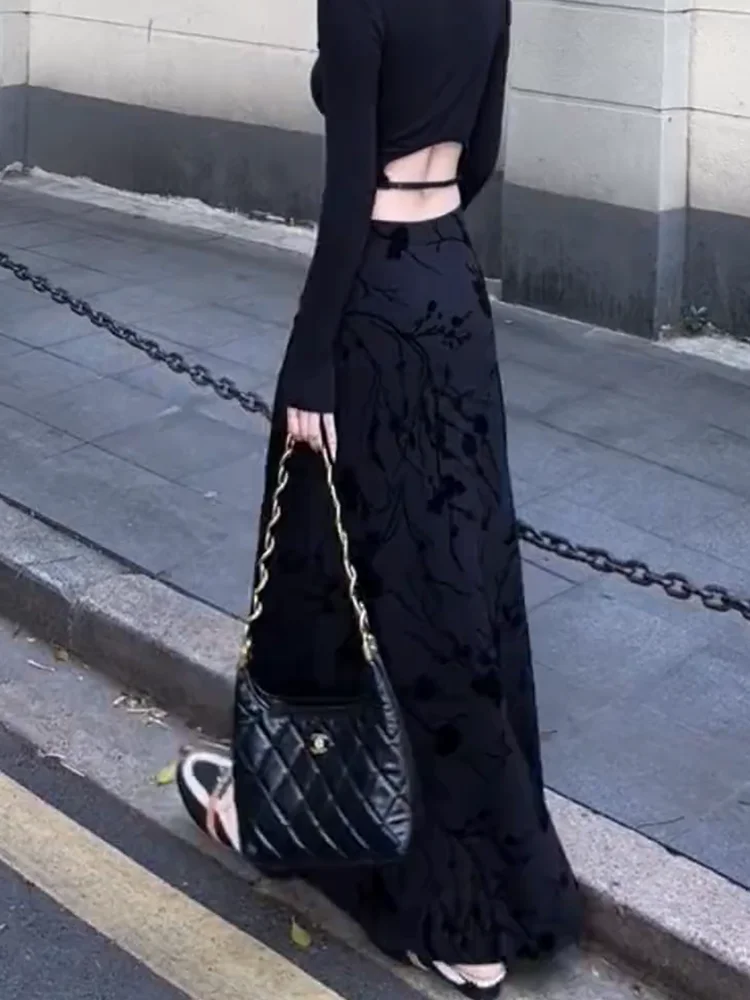 Черная асимметричная юбка с цветочной вышивкой, повседневная женская юбка А-силуэта с высокой талией, осенне-зимняя новинка
Черная асимметричная юбка с цветочной вышивкой, повседневная женская юбка А-силуэта с высокой талией, осенне-зимняя новинка