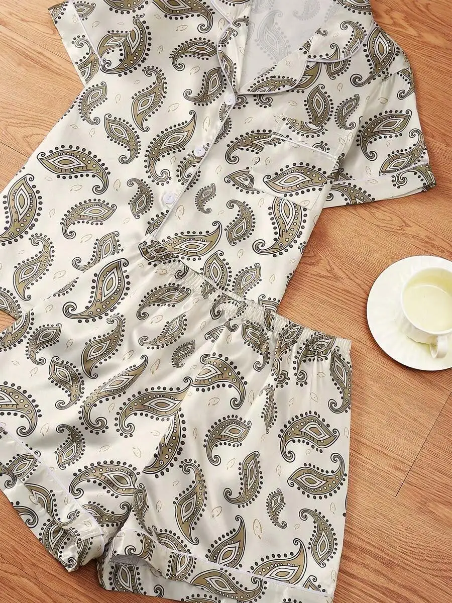 Womens Paisley Print Button-Up Lapel Pajama Set Short Sleeve Shorts Comfortable Breathable Sleepwear
Womens Paisley Print Button-Up Lapel Pajama Set Short Sleeve Shorts Comfortable Breathable Sleepwear