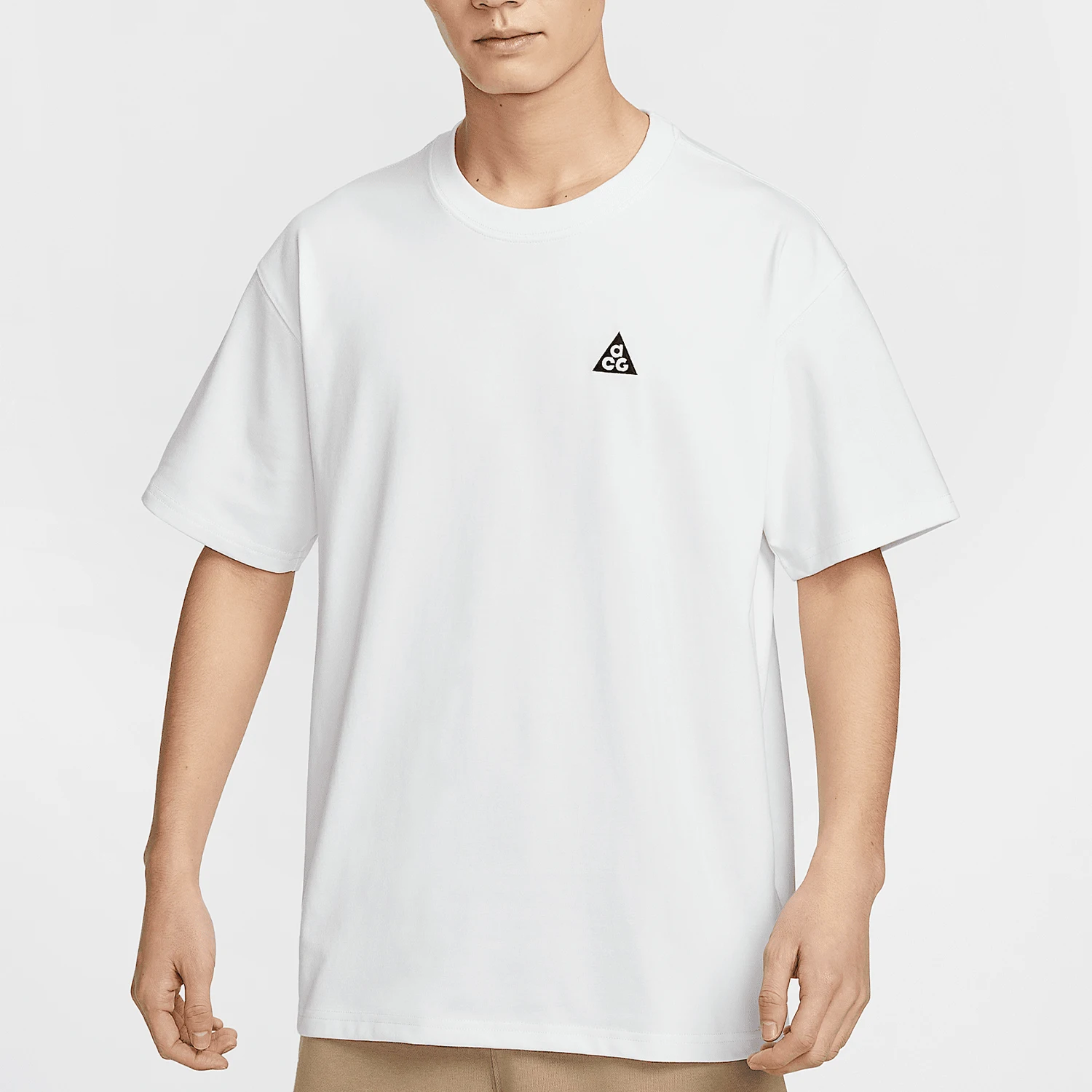 Nike genuine summer new men's knitted breathable round neck short sleeved T-shirt HJ0799-121
Nike genuine summer new men's knitted breathable round neck short sleeved T-shirt HJ0799-121