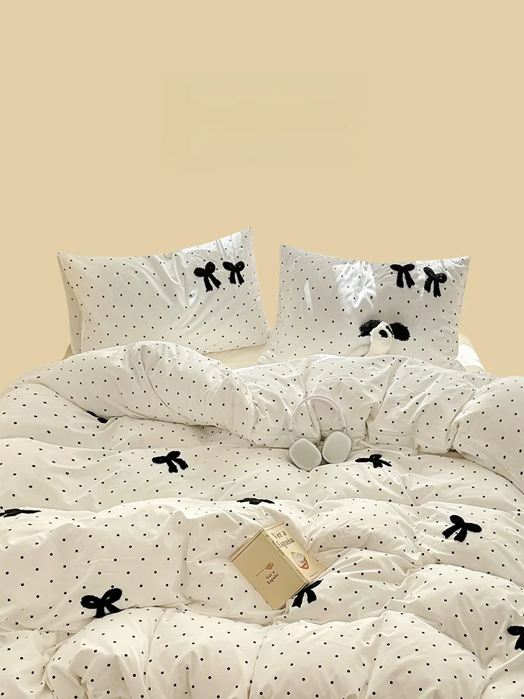 Zoeo Skin-Friendly Comfortable Pure Cotton Four-Piece Set Towel Embroidered Polka Dot Girl Sle Bedding Duvet Cover eet
Zoeo Skin-Friendly Comfortable Pure Cotton Four-Piece Set Towel Embroidered Polka Dot Girl Sle Bedding Duvet Cover eet
